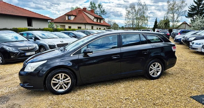 Toyota Avensis cena 24900 przebieg: 227000, rok produkcji 2009 z Śrem małe 781